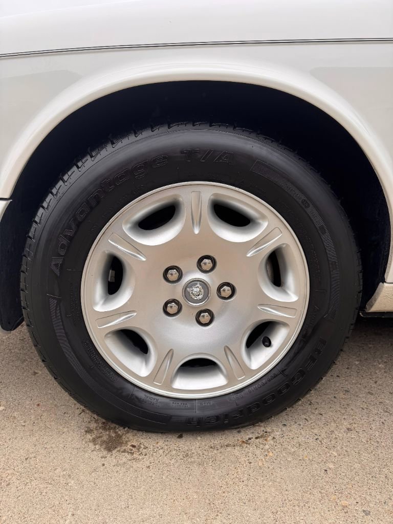 Used 2001 Jaguar XJ Vanden Plas image 27