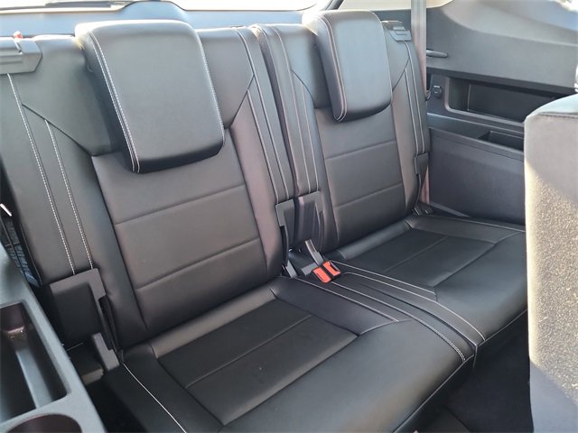 Used 2023 Volkswagen Atlas SE w/ Black Wheel Package image 18