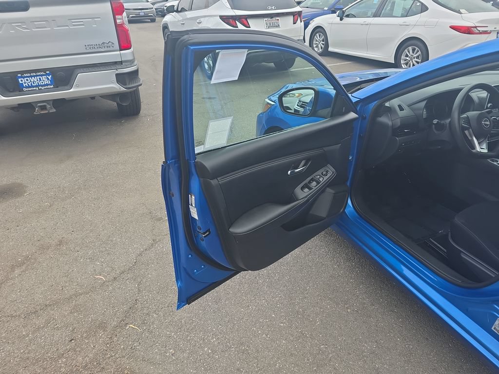 Used 2024 Nissan Sentra SV FWD image 10