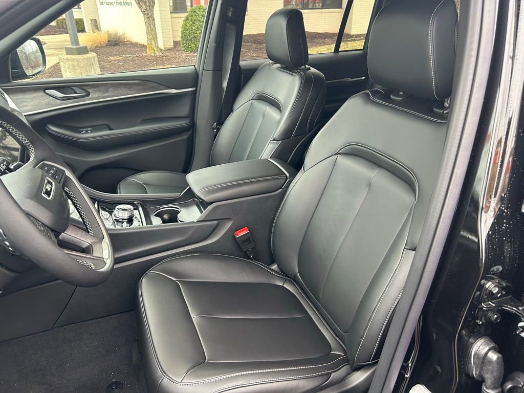 New 2025 Jeep Grand Cherokee Limited image 7