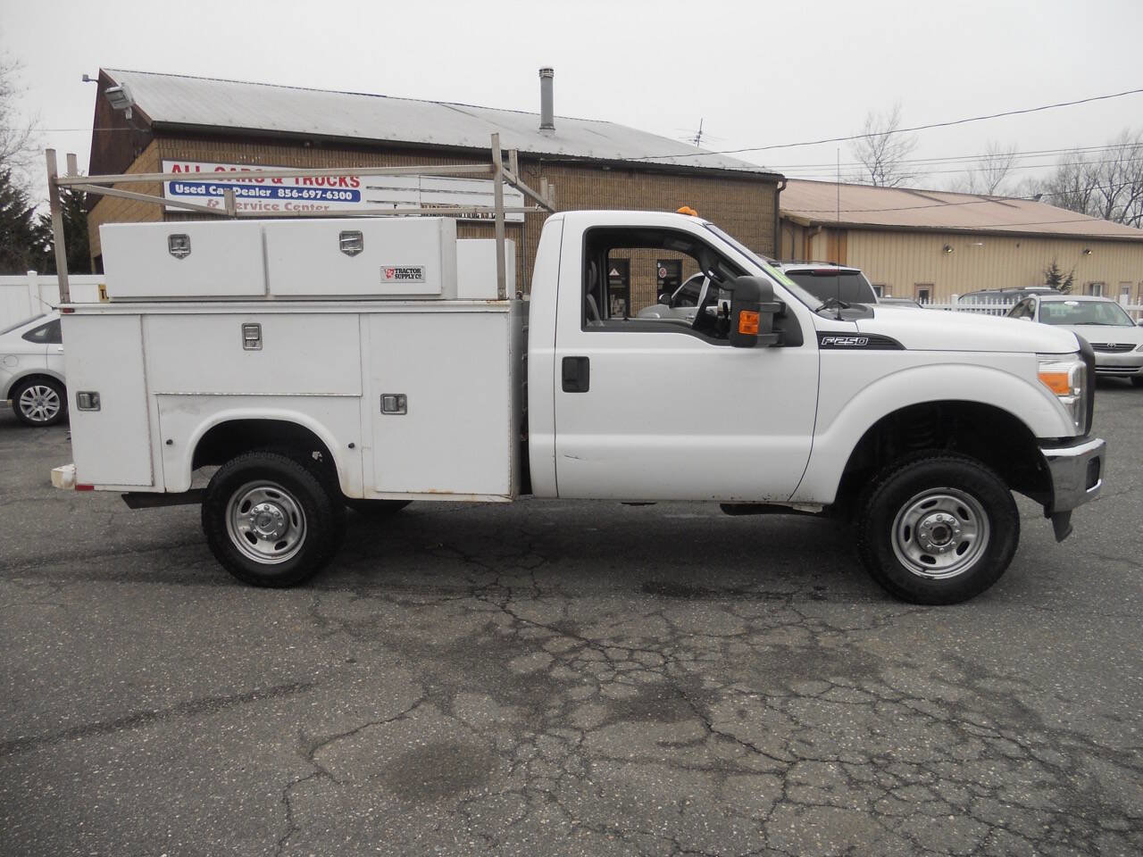 Used 2014 Ford F250 XL w/ Power Equipment Group image 5