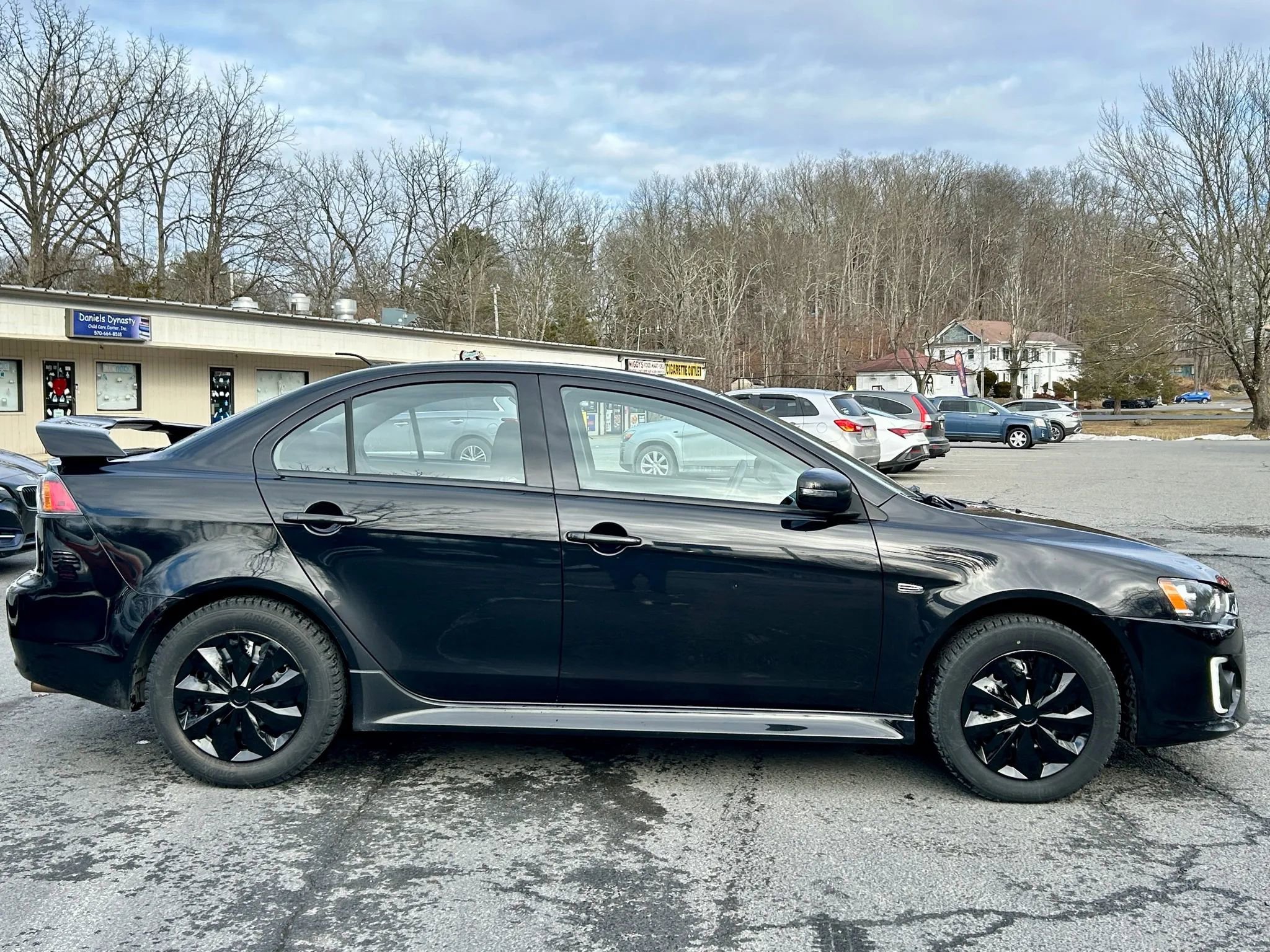 Used 2017 Mitsubishi Lancer AWD Sedan image 9