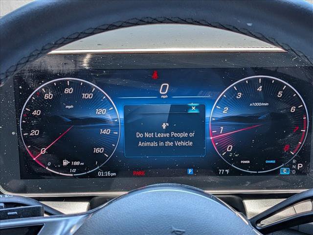 Used 2025 Mercedes-Benz GLC 300 image 11