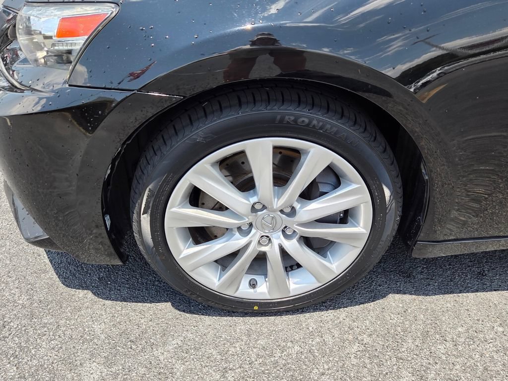 Used 2016 Lexus IS 200t w/ Premium Package RWD image 16
