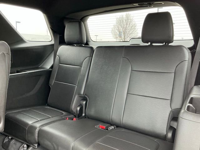Used 2023 Chevrolet Traverse High Country image 34