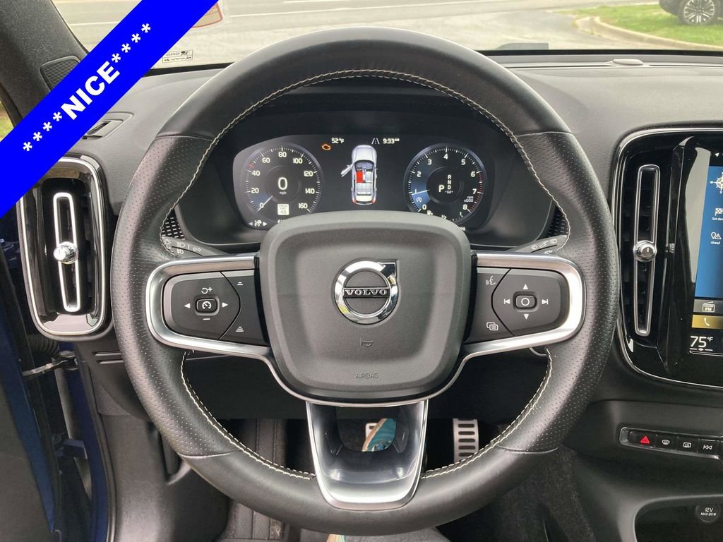 Used 2021 Volvo XC40 T4 R-Design w/ Advanced Package image 26