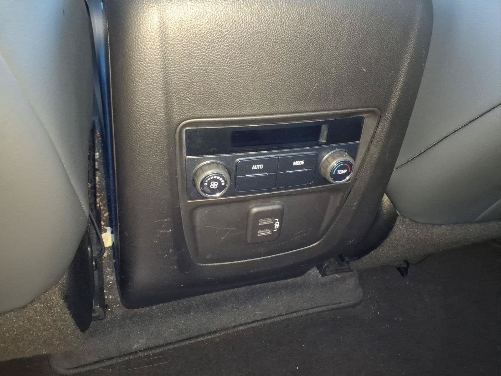 Used 2020 Buick Enclave Essence AWD/4WD image 16