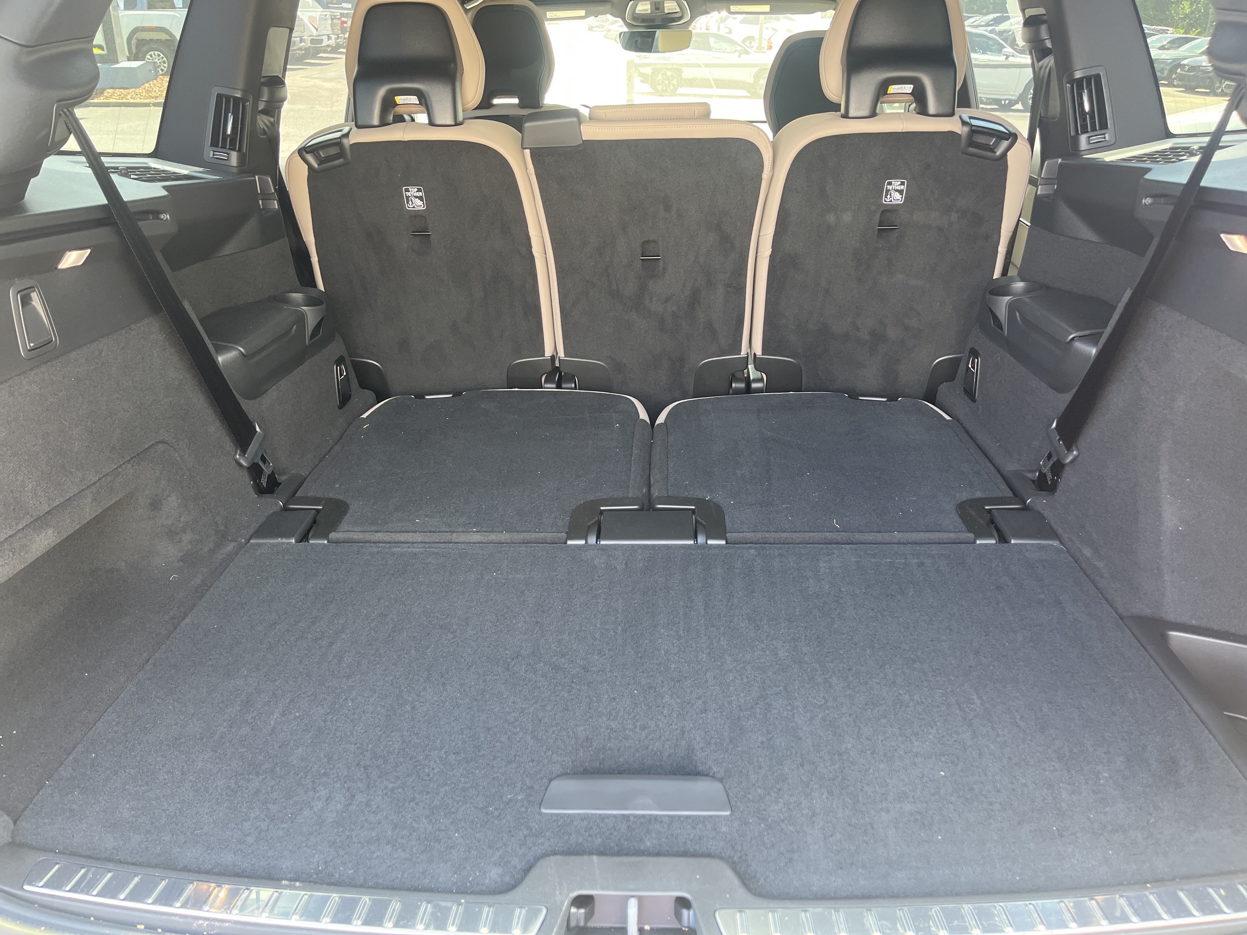 New 2026 Volvo XC90 B6 Plus w/ Protection Package Premier AWD/4WD image 8