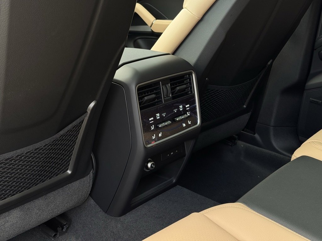 New 2025 Porsche Cayenne E-Hybrid image 41