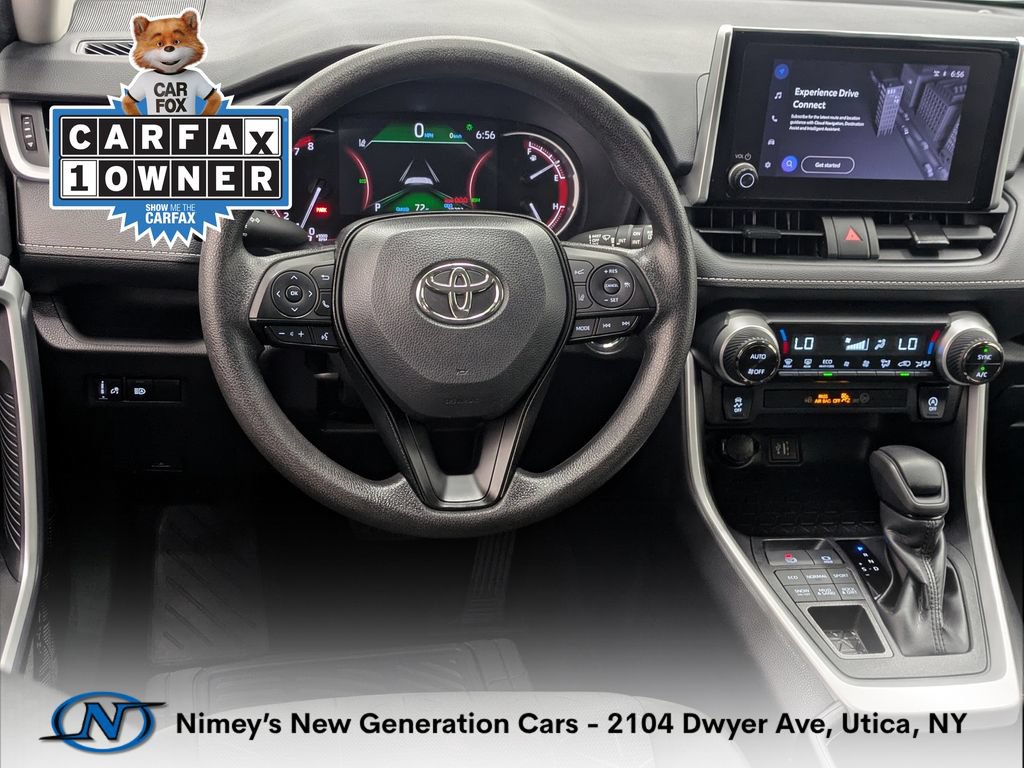 Used 2025 Toyota RAV4 XLE AWD/4WD image 4