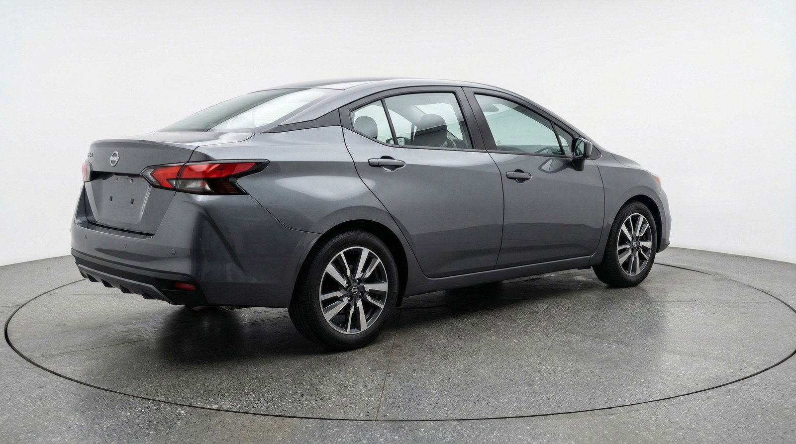 Used 2025 Nissan Versa SV FWD image 9