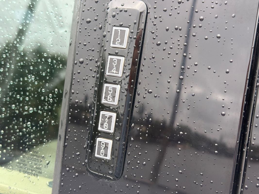 Used 2018 Ford F150 XLT image 13