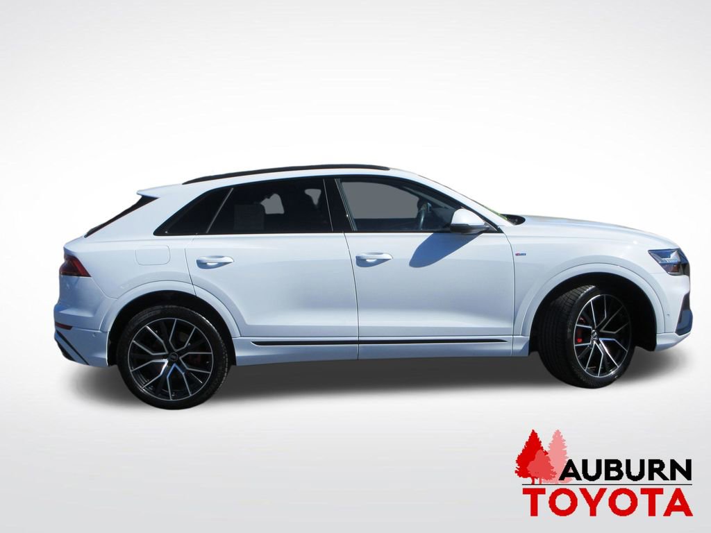 Used 2022 Audi Q8 Premium Plus image 2