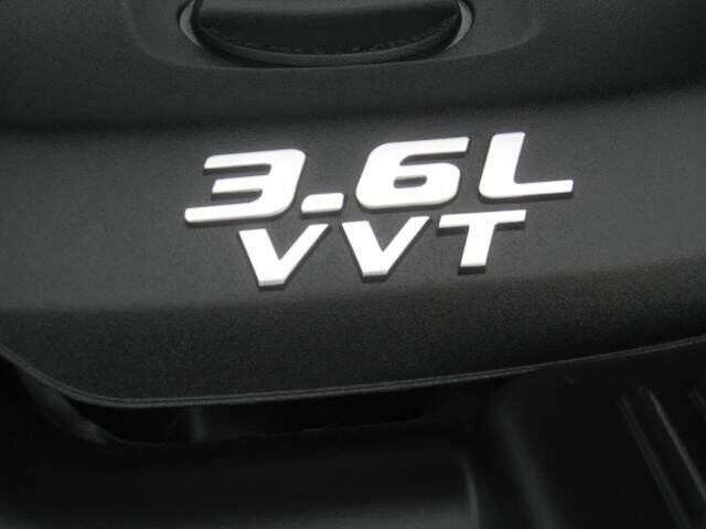 Used 2012 Jeep Grand Cherokee Laredo w/ Laredo E Group image 35