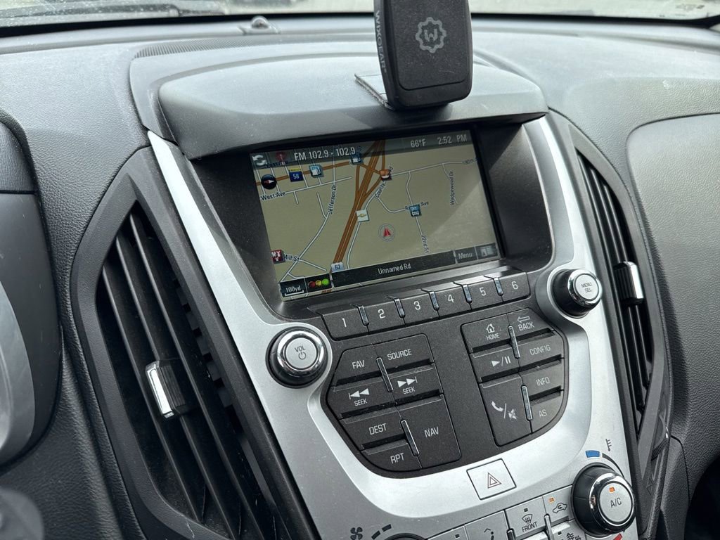 Used 2017 Chevrolet Equinox LT w/ Convenience Package AWD/4WD image 9