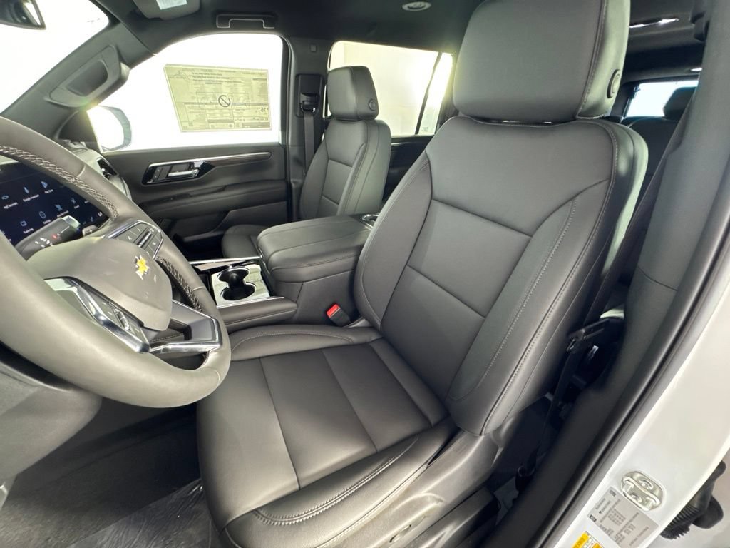 New 2026 Chevrolet Suburban LT w/ Comfort Package AWD/4WD image 22