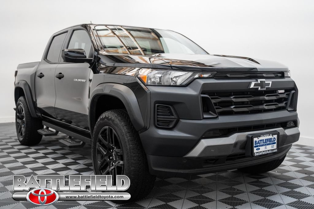 Used 2024 Chevrolet Colorado Trail Boss w/ Advanced Trailering Package AWD/4WD image 1