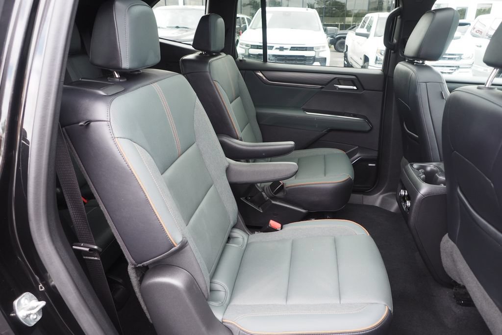Used 2024 GMC Acadia AT4 w/ Luxury Package AWD/4WD image 20