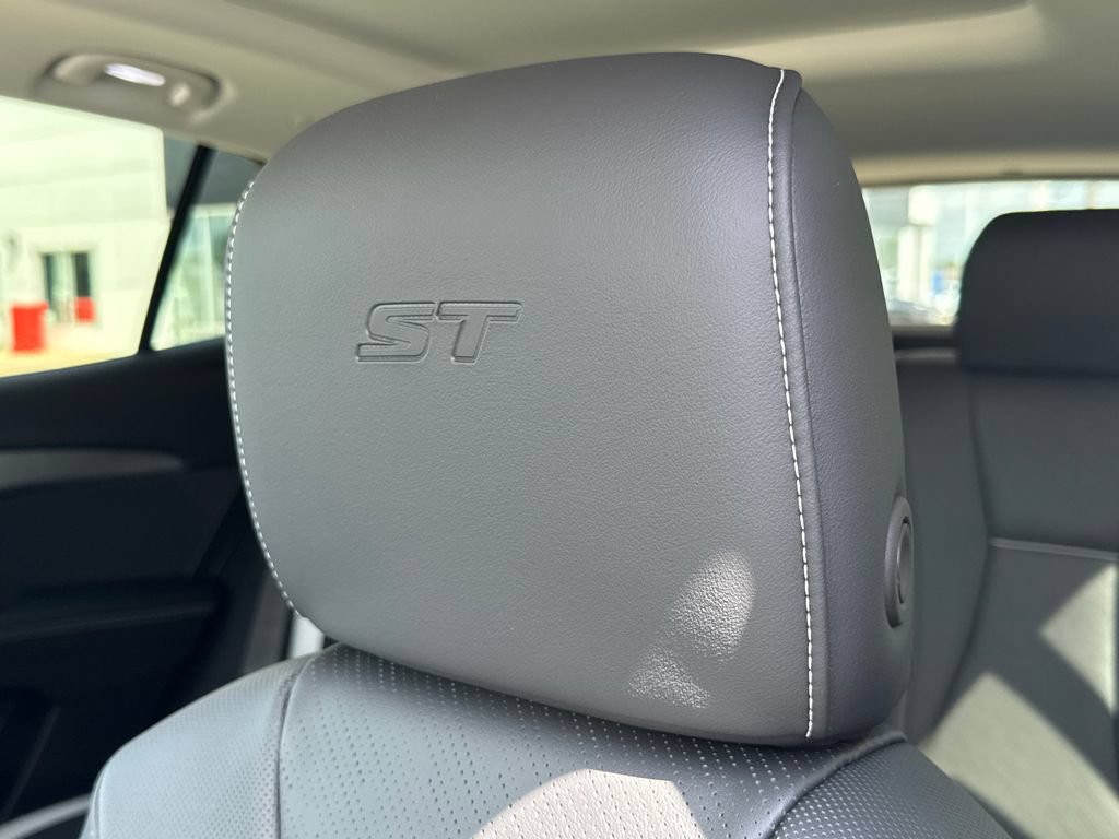 New 2026 Buick Envision Sport Touring AWD/4WD image 17
