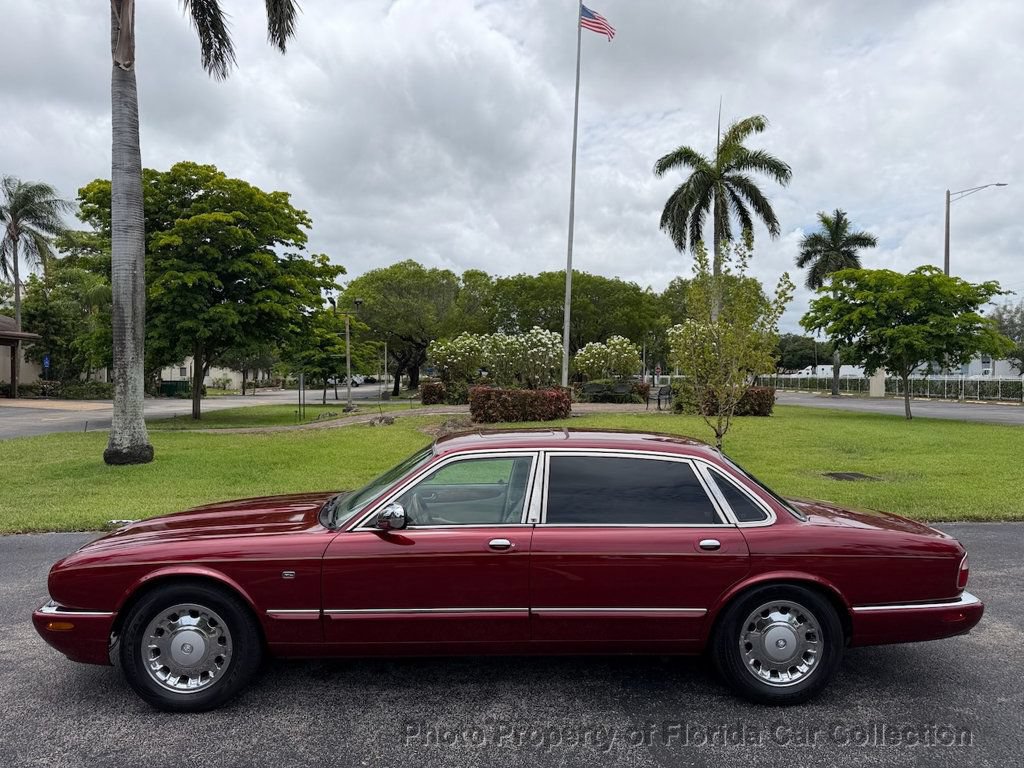 Used 1999 Jaguar XJ8 L RWD image 5