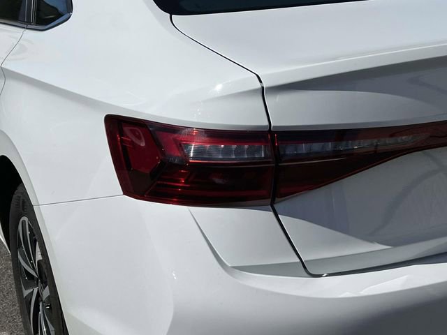 Used 2025 Volkswagen Jetta S image 9