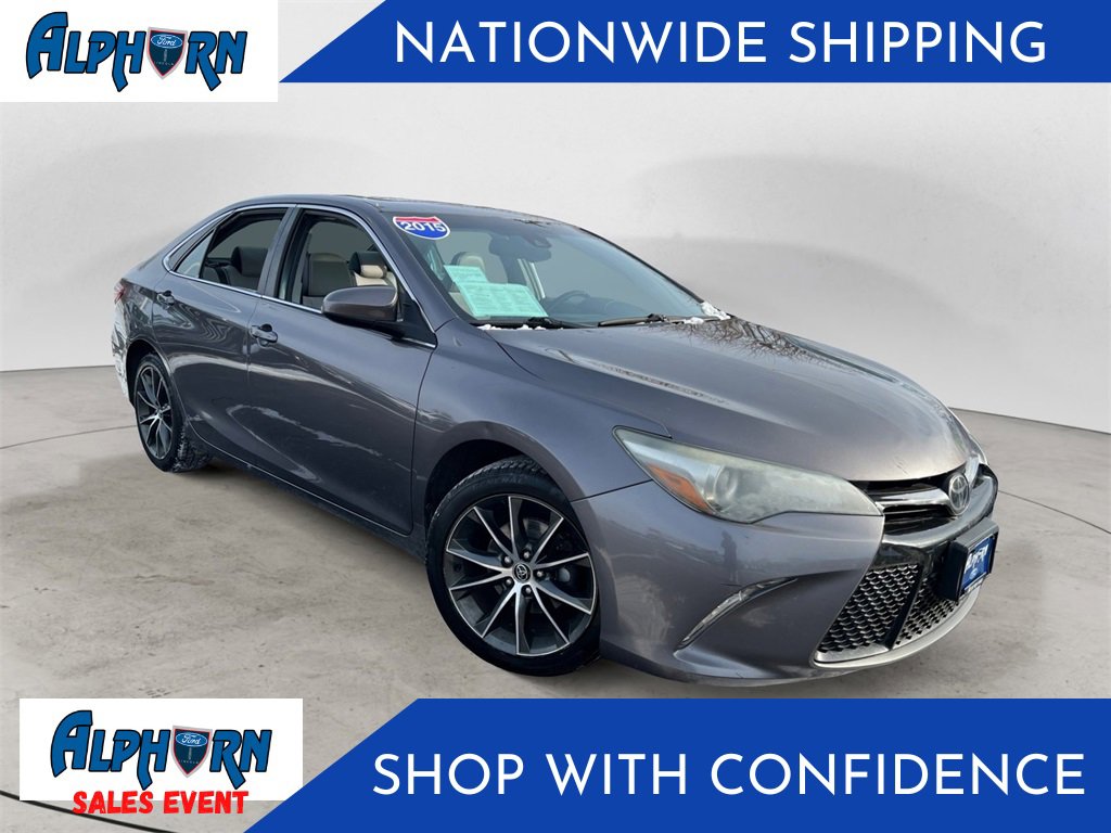 Used 2015 Toyota Camry XSE image 1