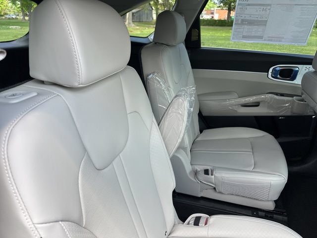 New 2026 Kia Sorento EX w/ EX Premium Package AWD/4WD image 24