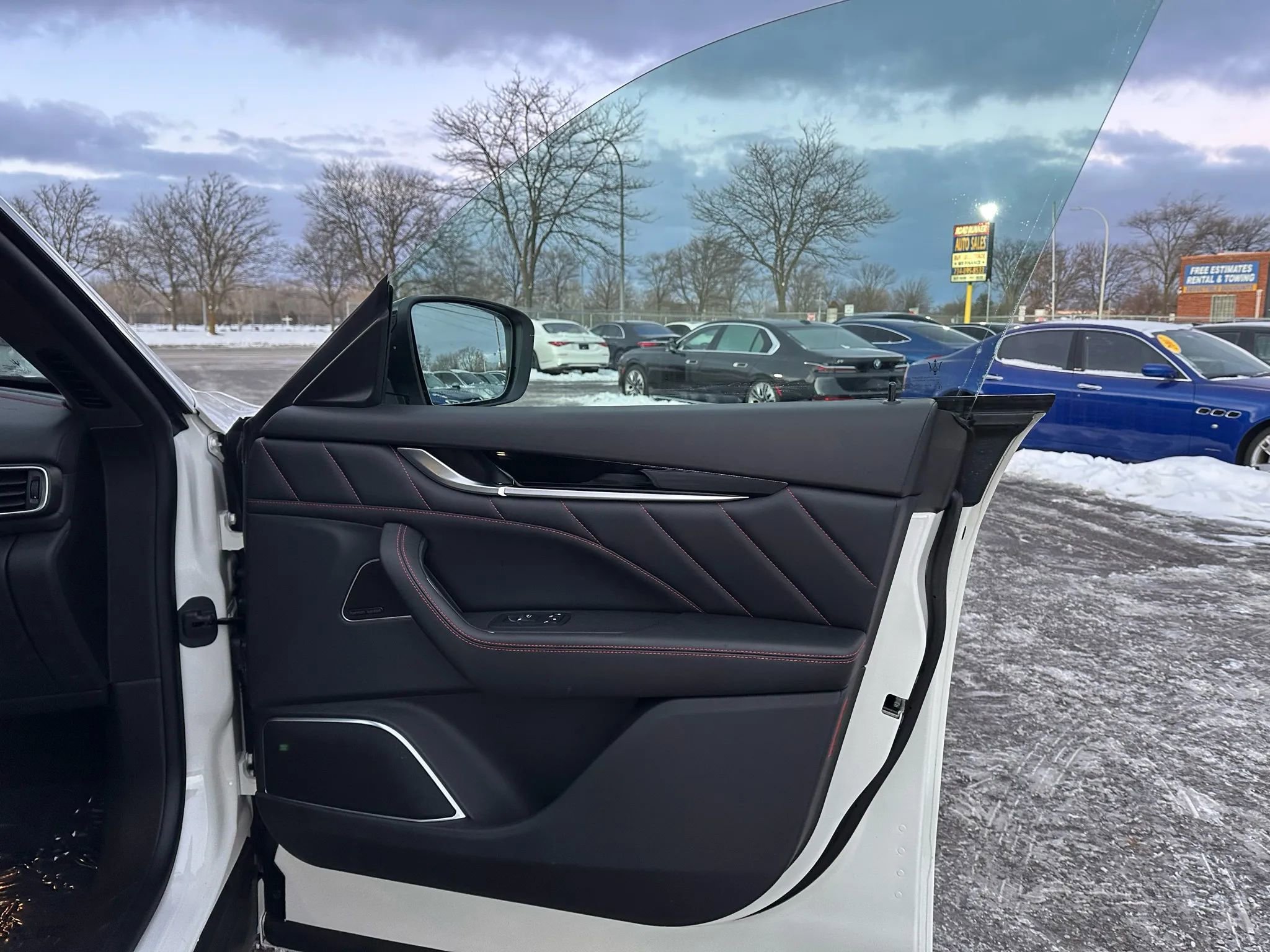 Used 2024 Maserati Levante Modena Ultima image 38