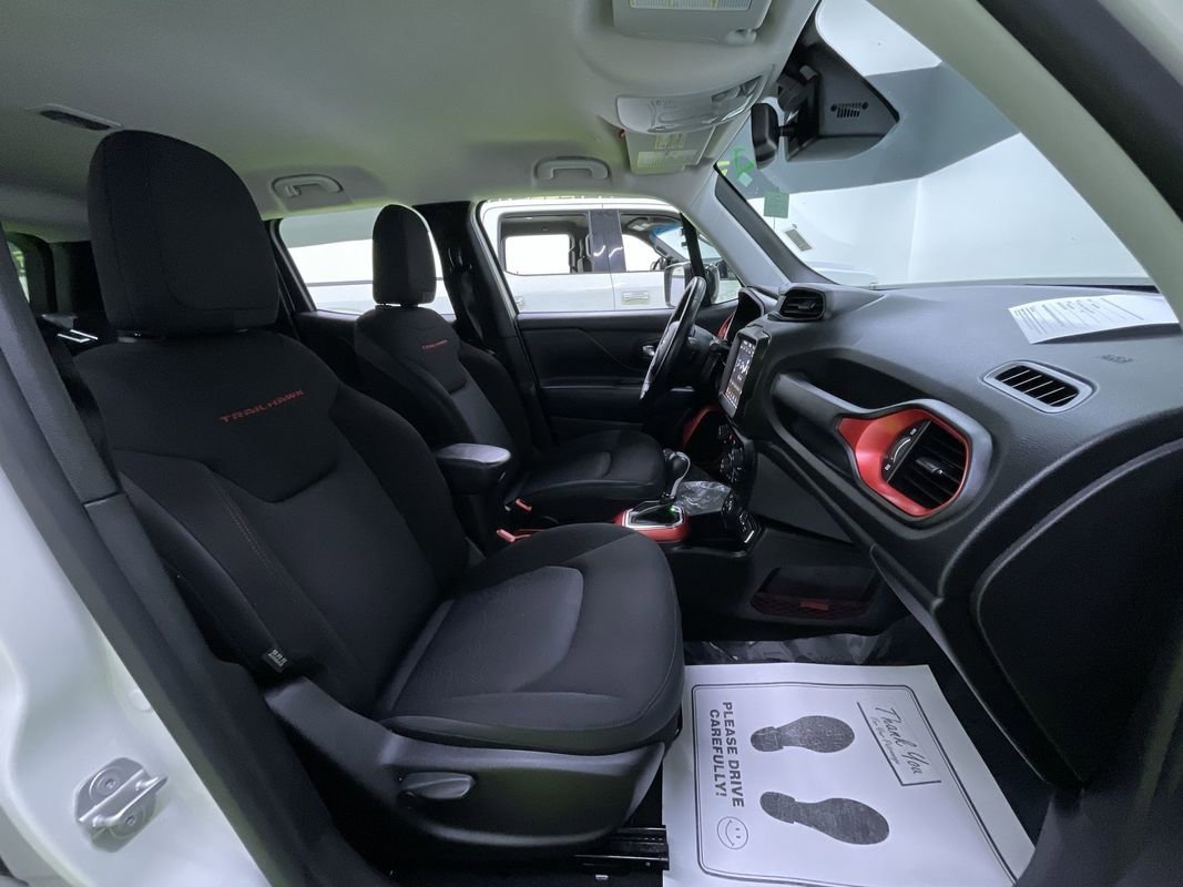 Used 2022 Jeep Renegade Trailhawk image 30
