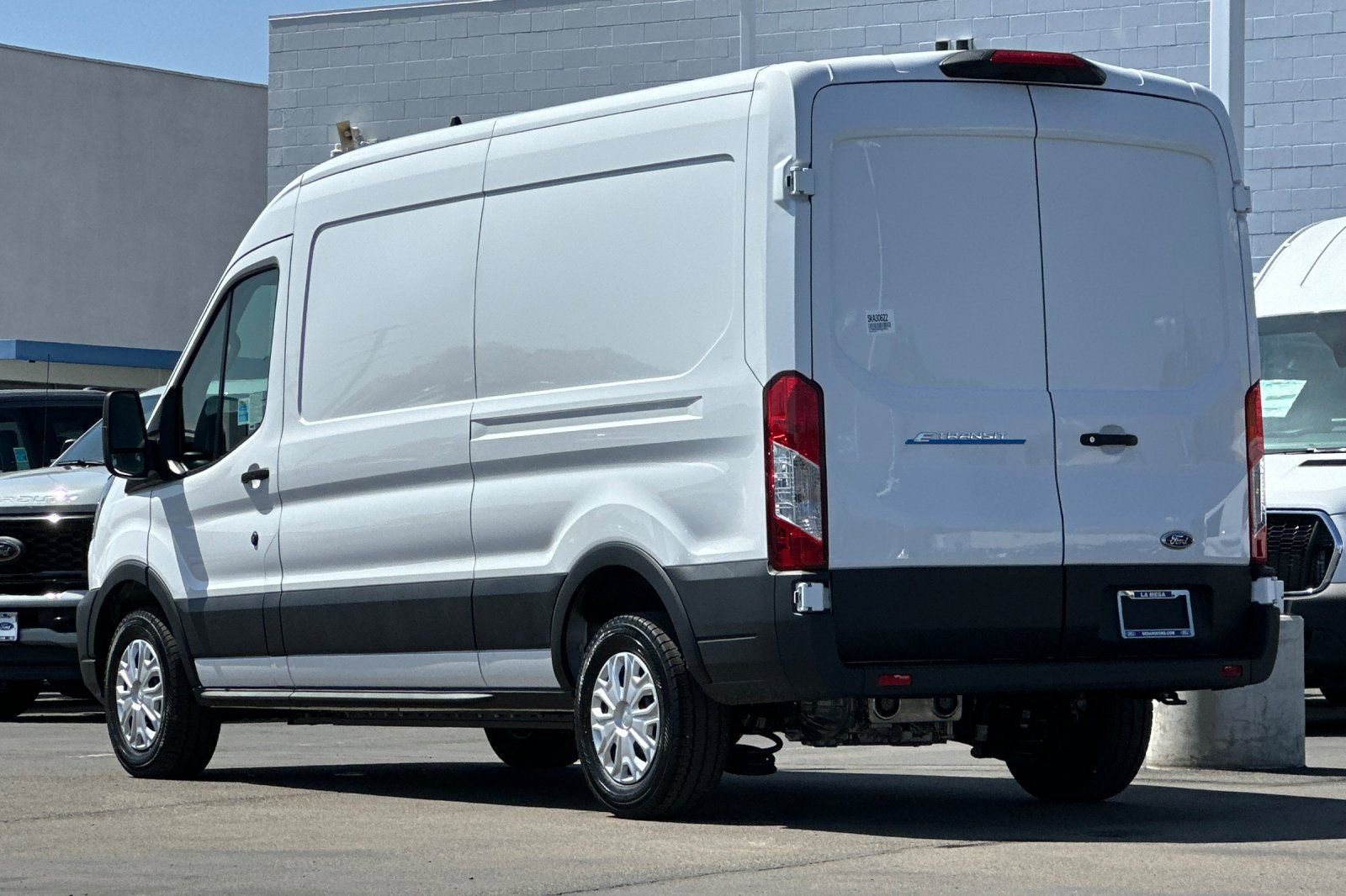 New 2025 Ford E-Transit 148 Medium Roof w/ Load Area Protection Package RWD image 5