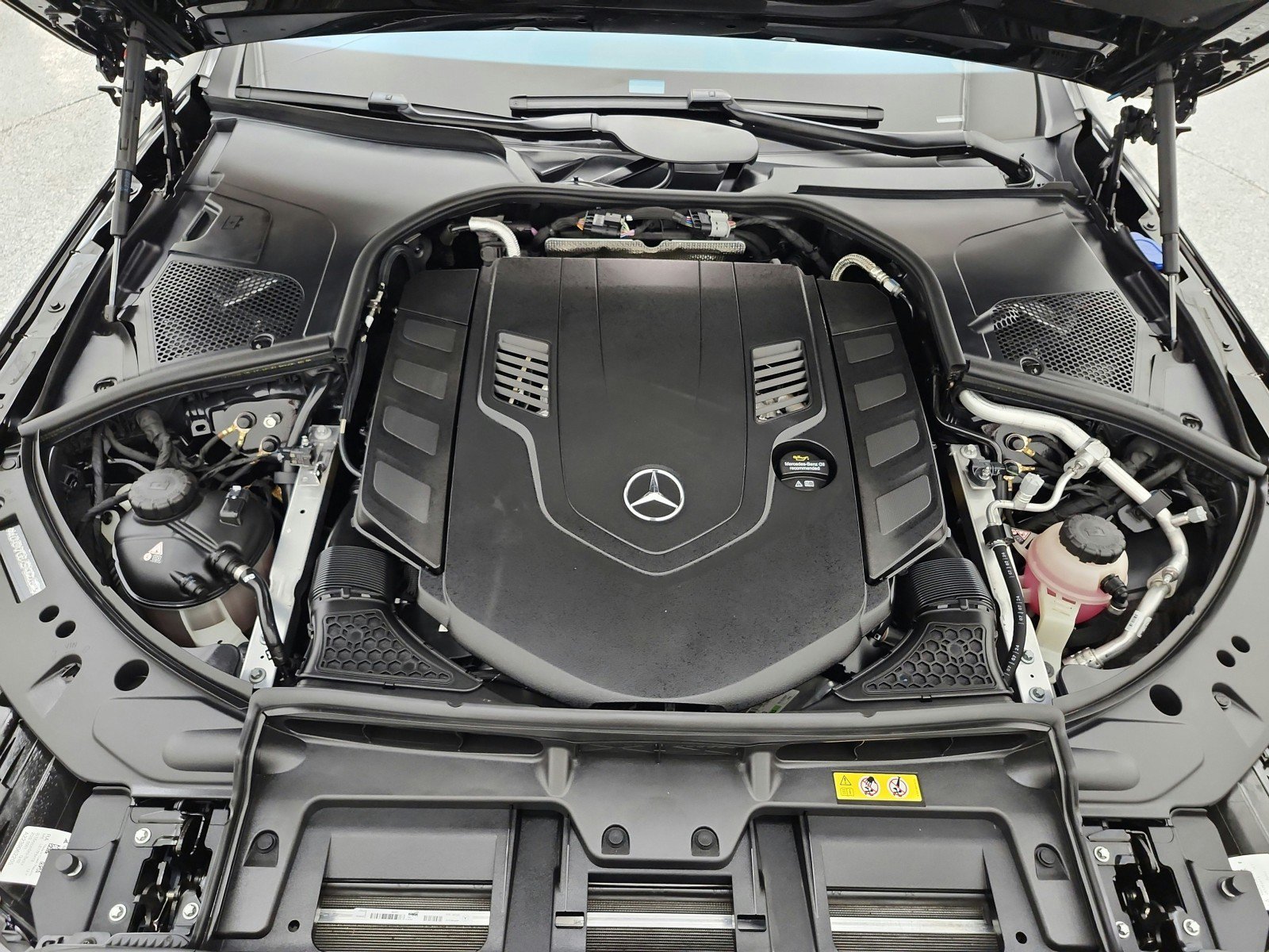 Certified 2025 Mercedes-Benz Maybach S 580 4MATIC image 17