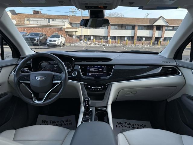 Used 2022 Cadillac XT6 Premium Luxury w/ LPO, Floor Liner Package AWD/4WD image 39