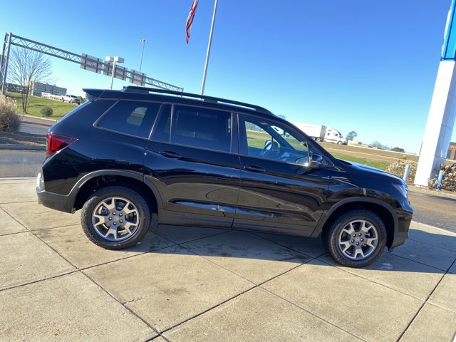 Used 2023 Honda Passport TrailSport image 12