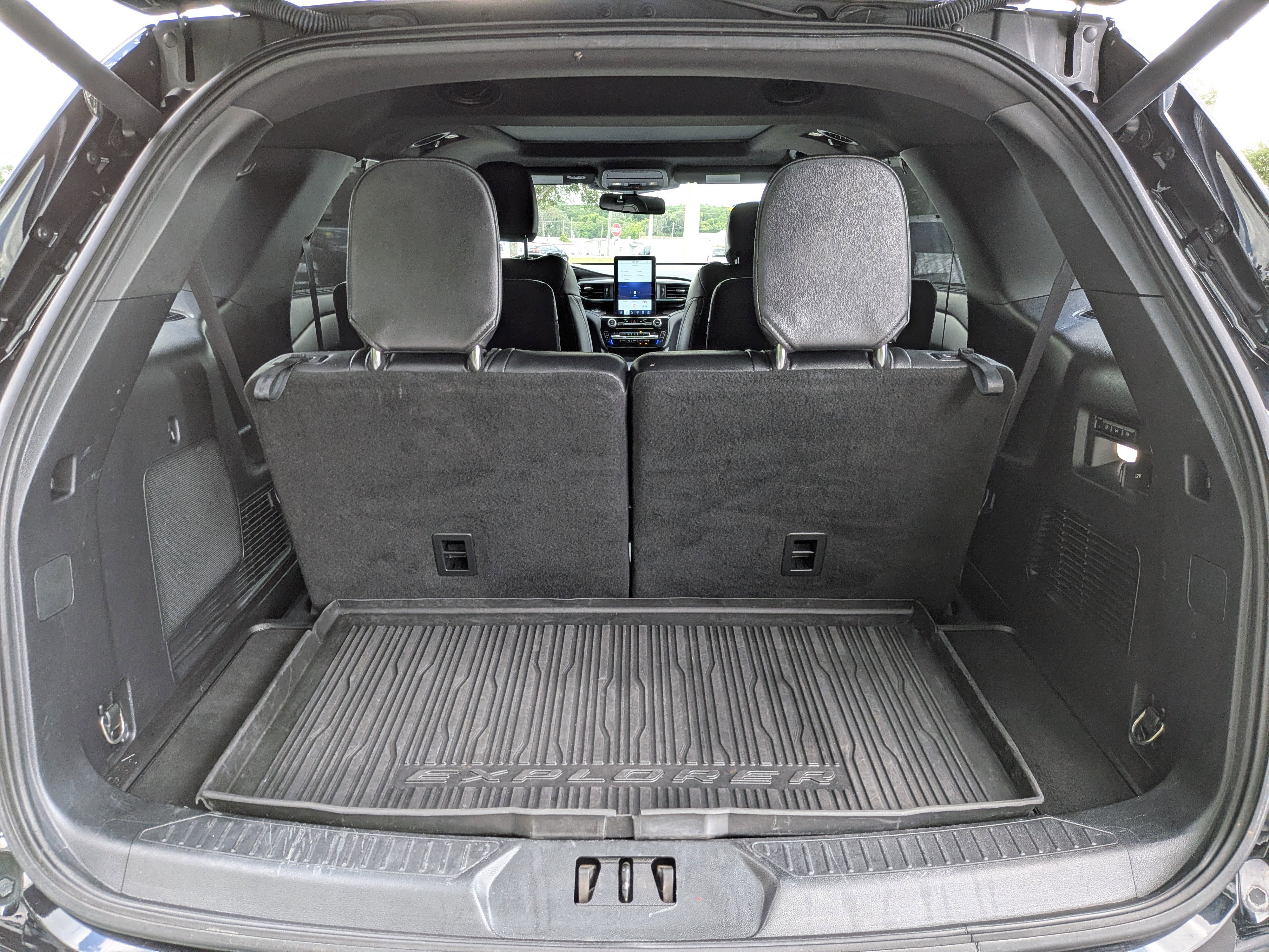 Used 2021 Ford Explorer ST w/ Equipment Group 401A AWD/4WD image 12