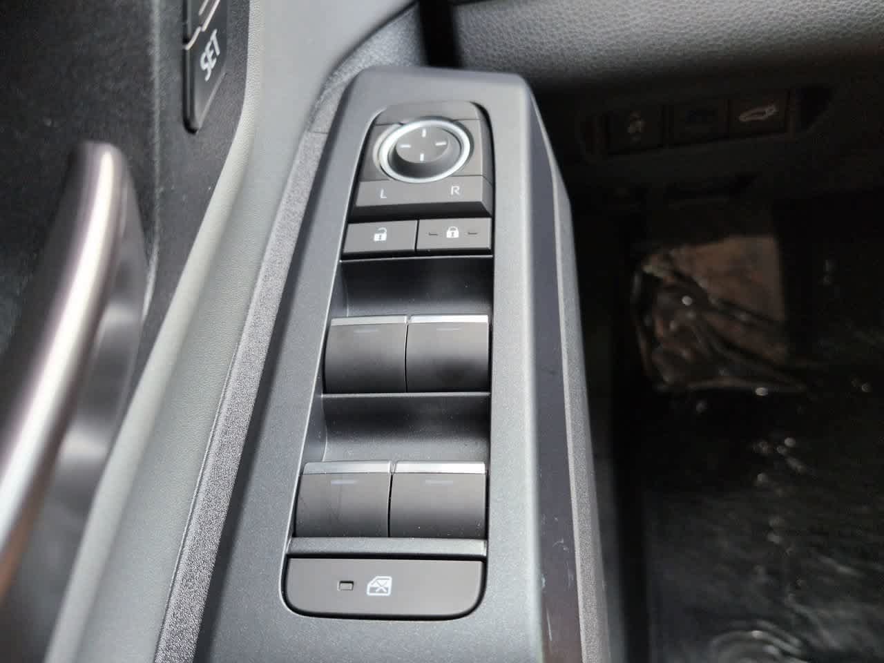 Used 2026 Toyota RAV4 XSE w/ Weather Package AWD/4WD image 23
