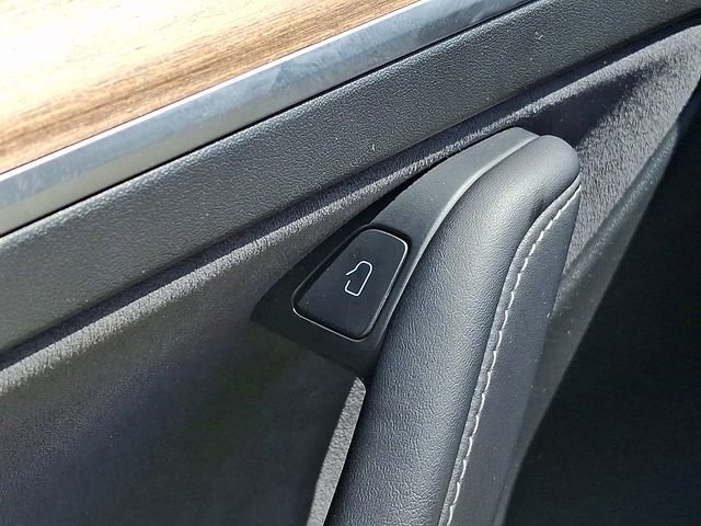 Used 2023 Tesla Model 3 Standard Range RWD image 25