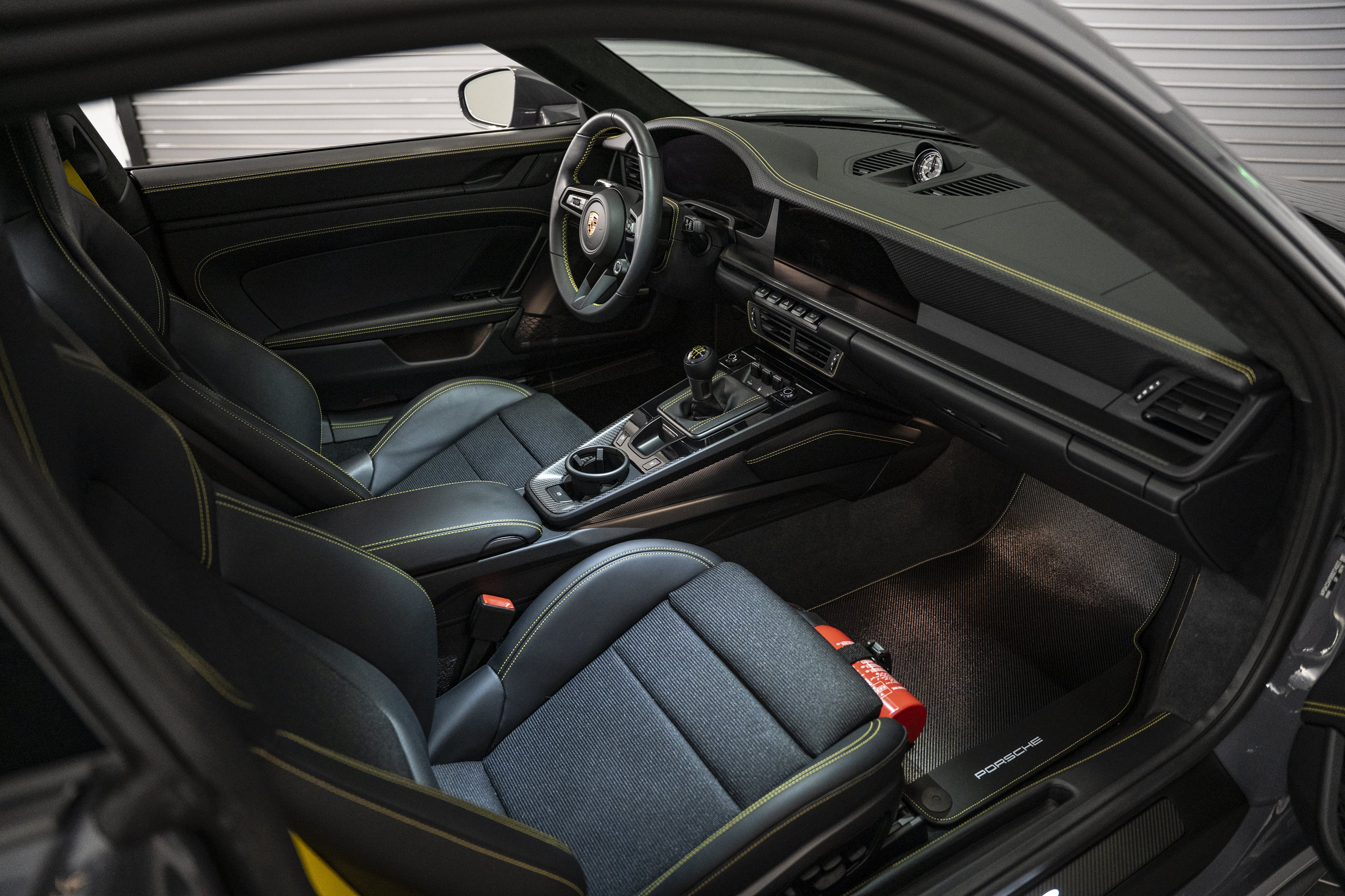 Used 2025 Porsche 911 GT3 RWD image 35