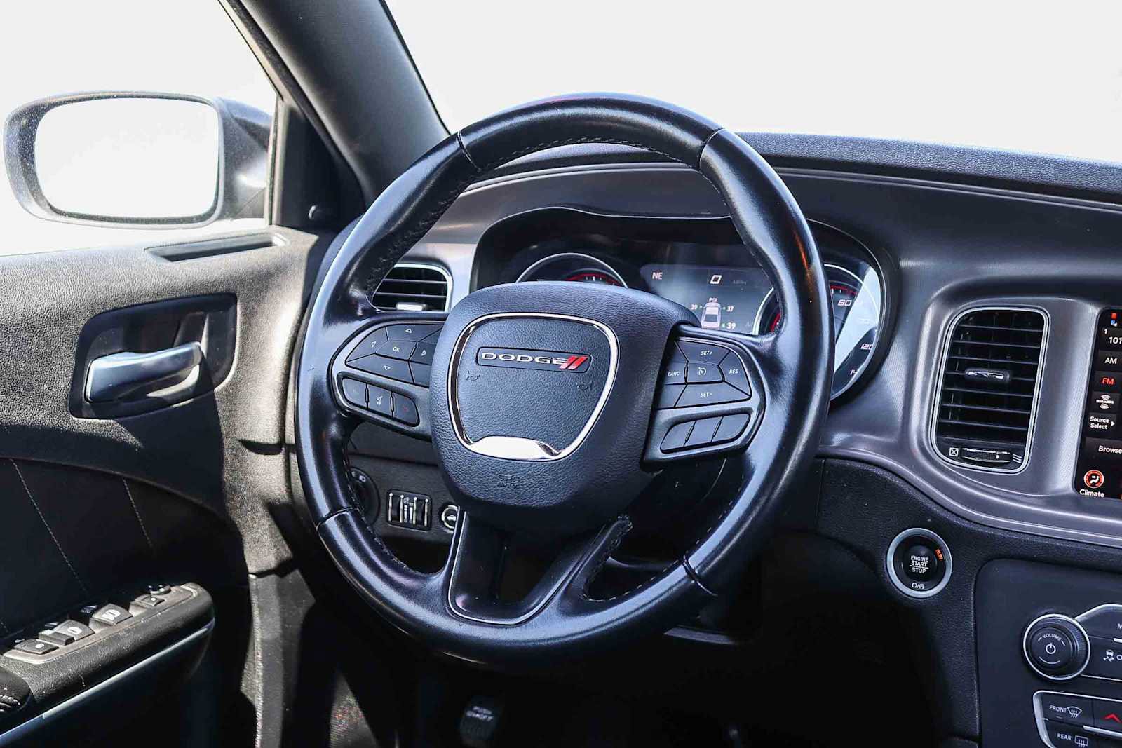 Used 2023 Dodge Charger SXT RWD image 14