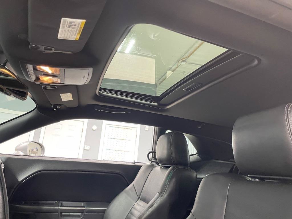 Used 2010 Dodge Challenger R/T RWD image 28