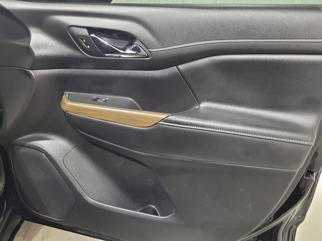 Used 2021 GMC Acadia SLE image 61