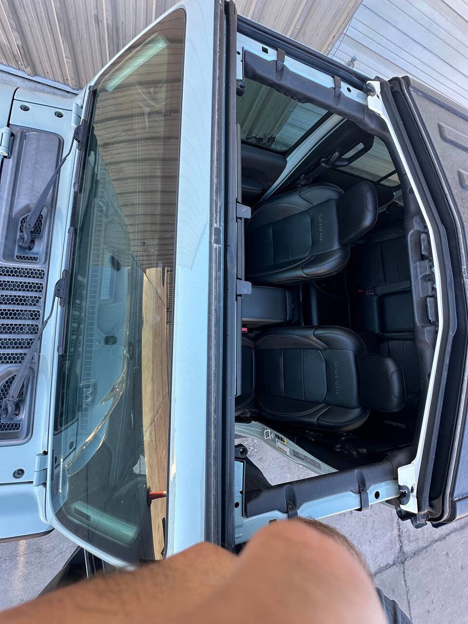 Used 2023 Jeep Wrangler Unlimited Sahara w/ Cold Weather Group AWD/4WD image 27