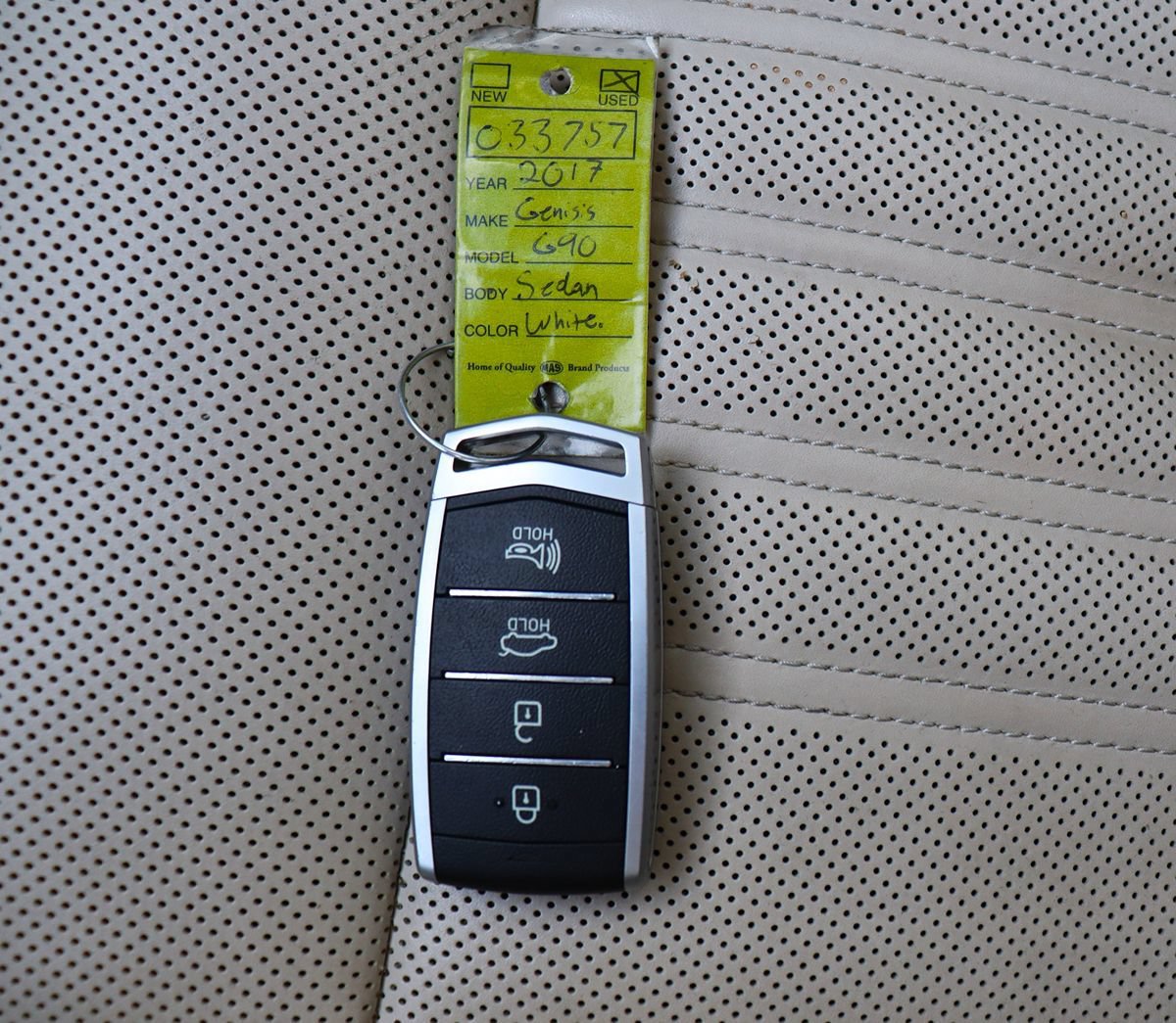 Used 2017 Genesis G90 3.3T Premium RWD image 65