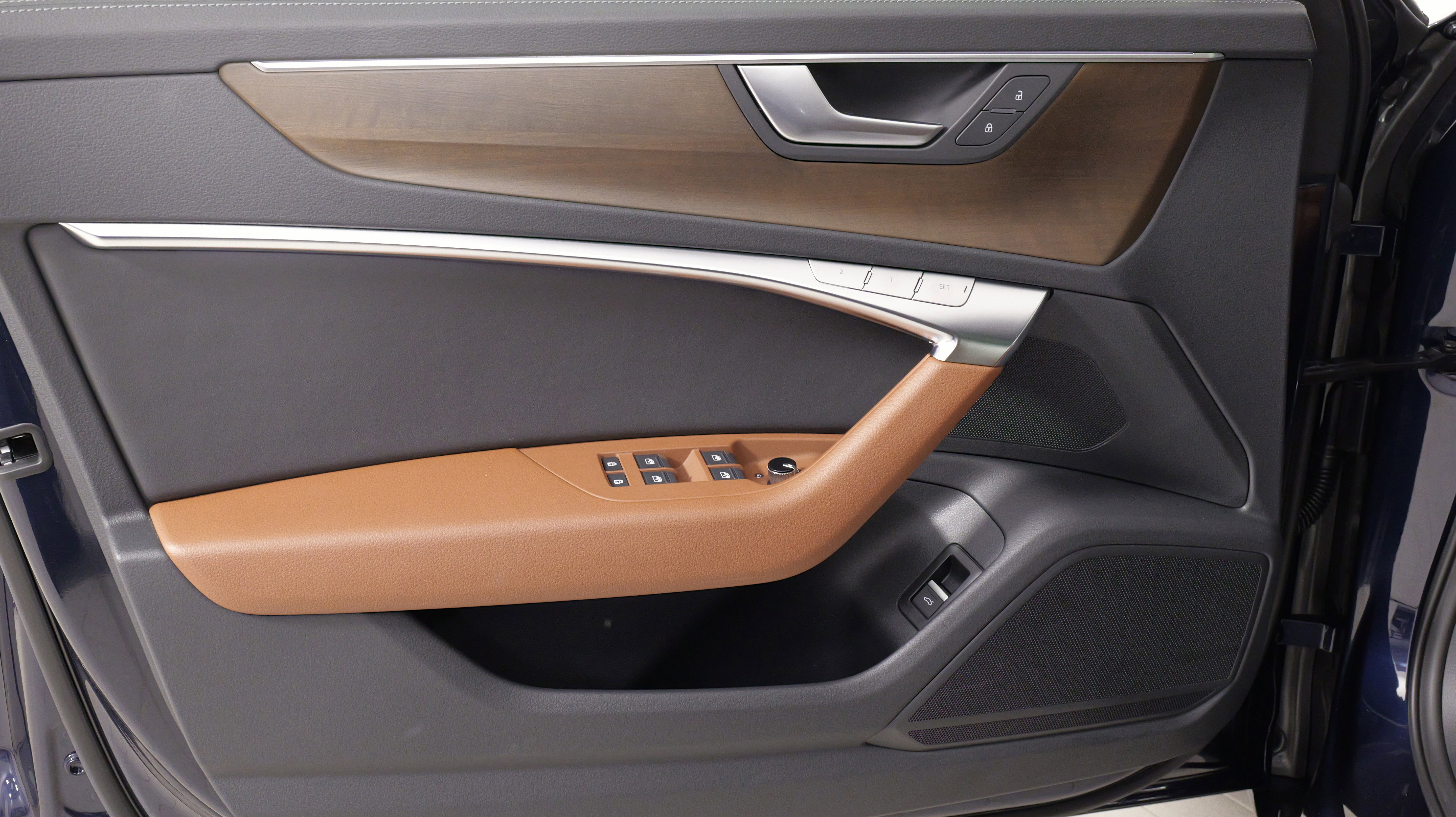 Used 2025 Audi A6 2.0T Premium image 24