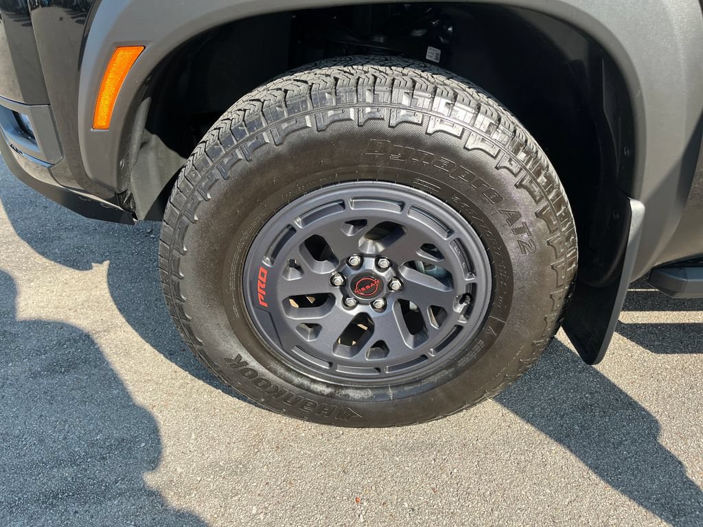 Certified 2025 Nissan Frontier PRO-4X AWD/4WD image 28