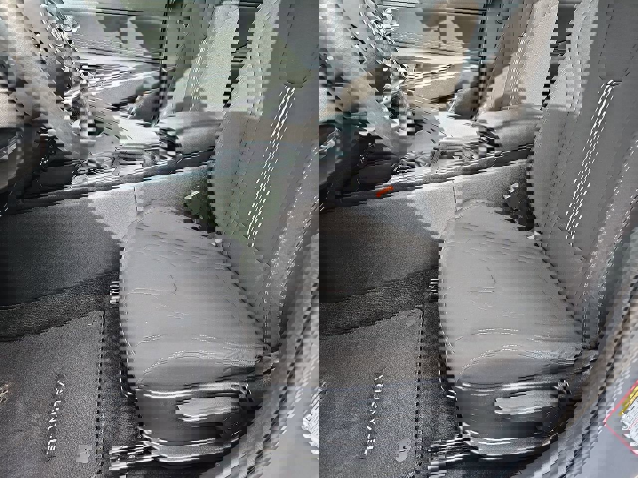 Used 2023 Hyundai Elantra SEL image 18