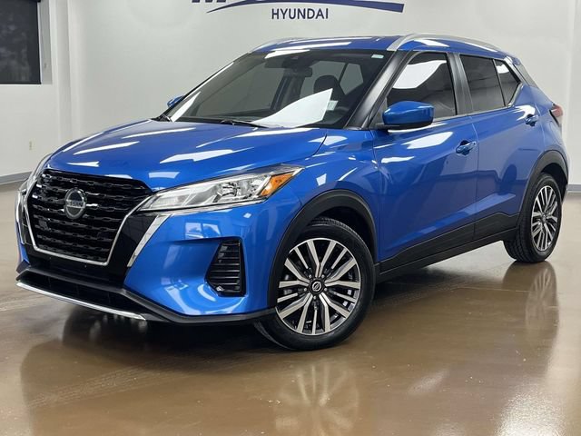 Used 2021 Nissan Kicks SV FWD image 1