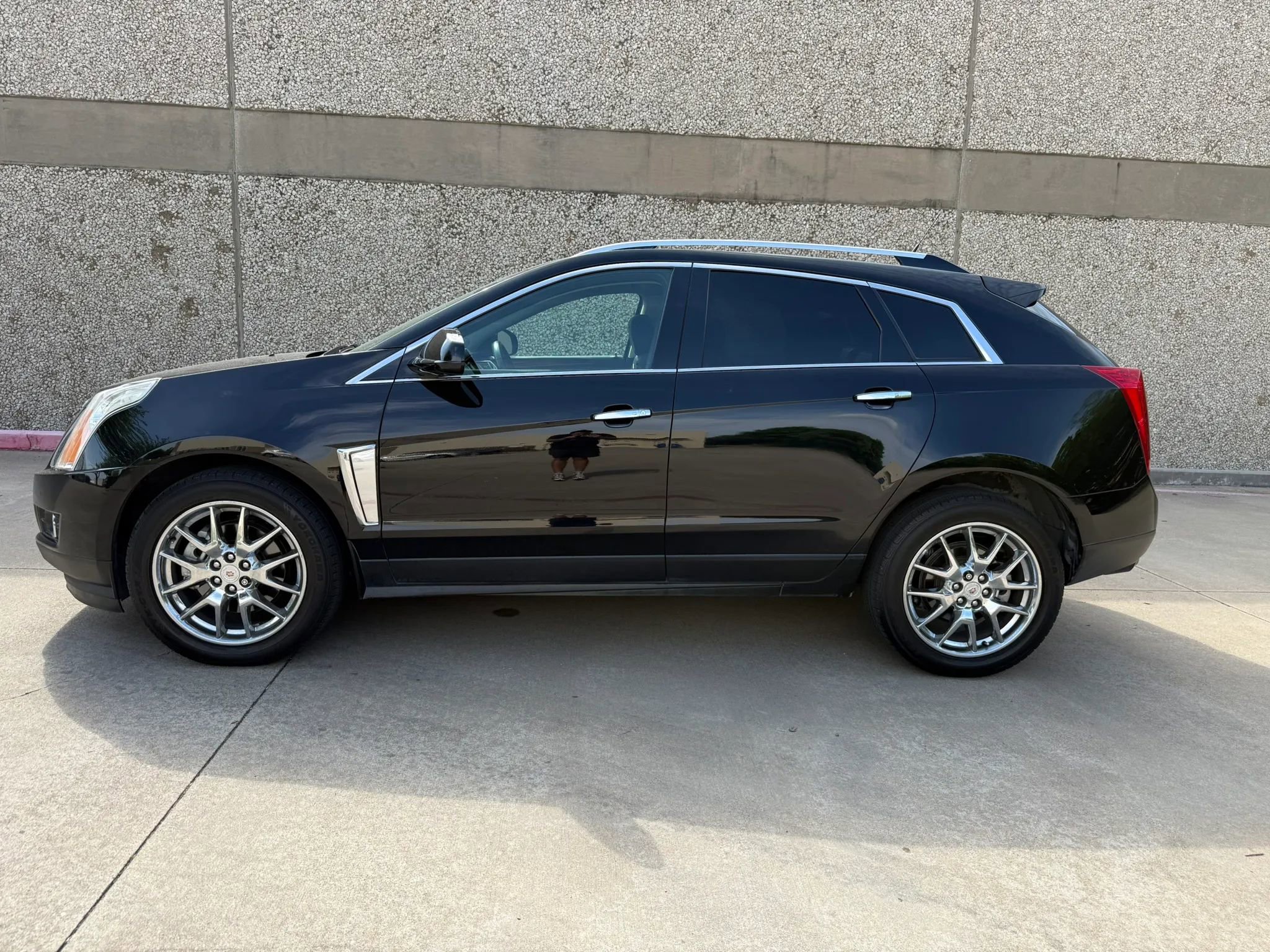 Used 2014 Cadillac SRX Performance w/ Driver Awareness Package image 3