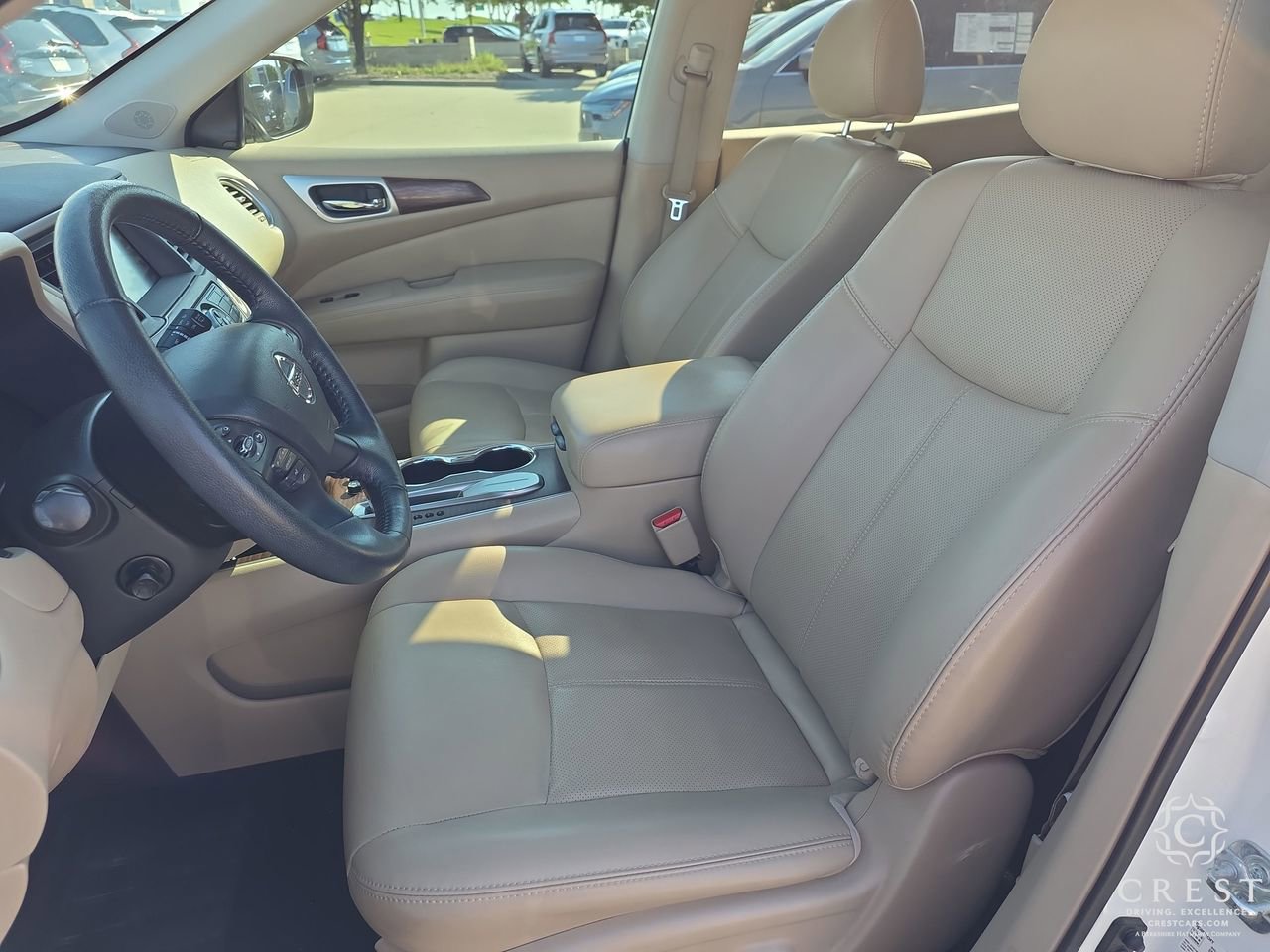 Used 2020 Nissan Pathfinder Platinum FWD image 6