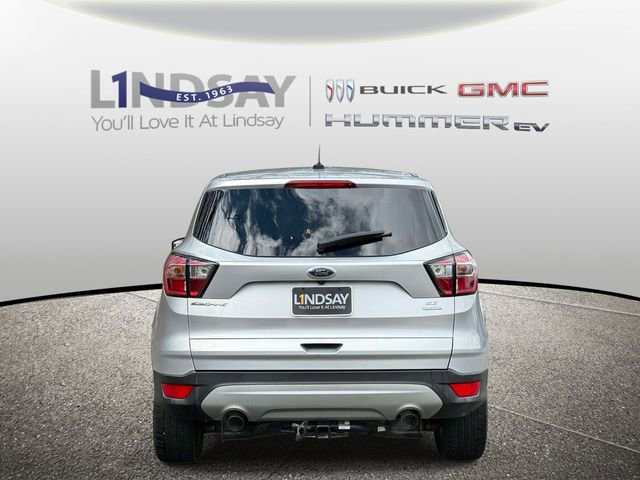 Used 2017 Ford Escape SE FWD image 3