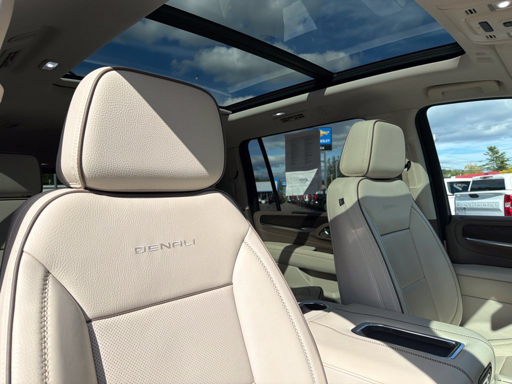 Used 2023 GMC Yukon XL Denali w/ Max Trailering Package AWD/4WD image 41